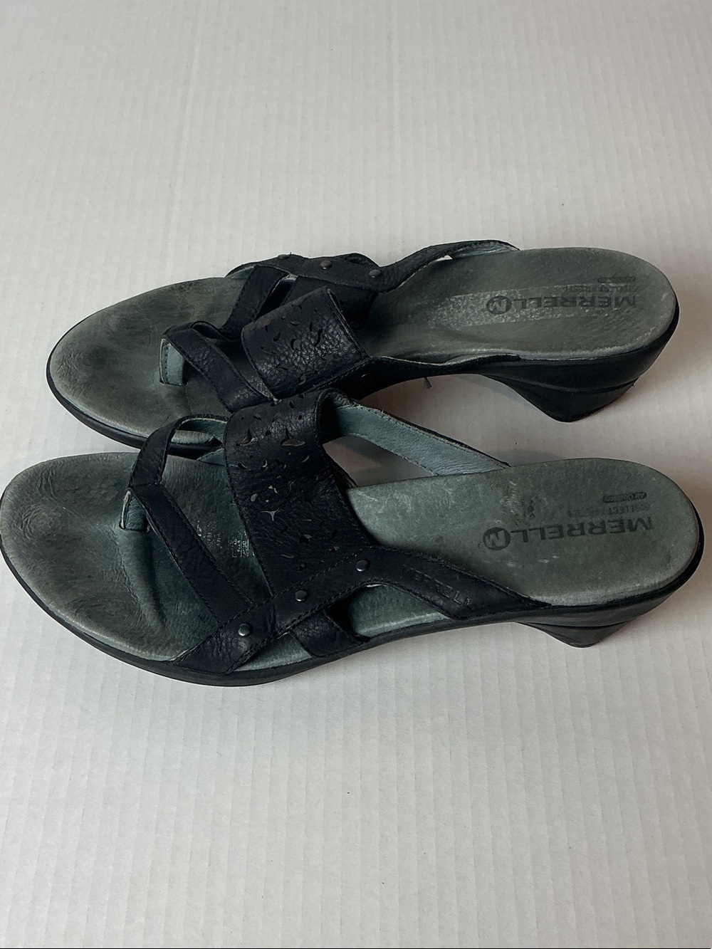 Merrell Black Toe-Post Leather Slide Sandals Sz 9 - Picture 2 of 7